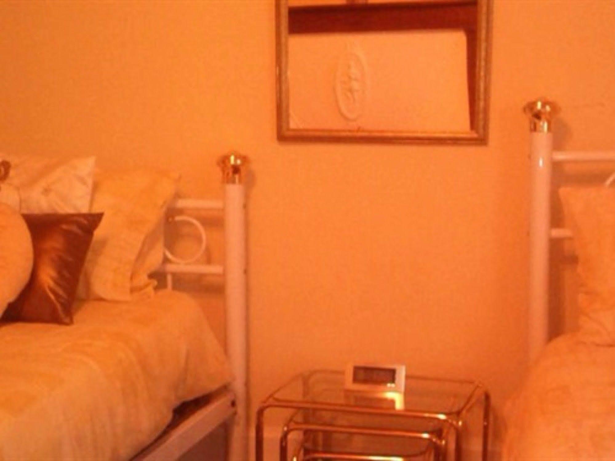 Sunset House Chambres De Hotes Magnac-Laval Εξωτερικό φωτογραφία
